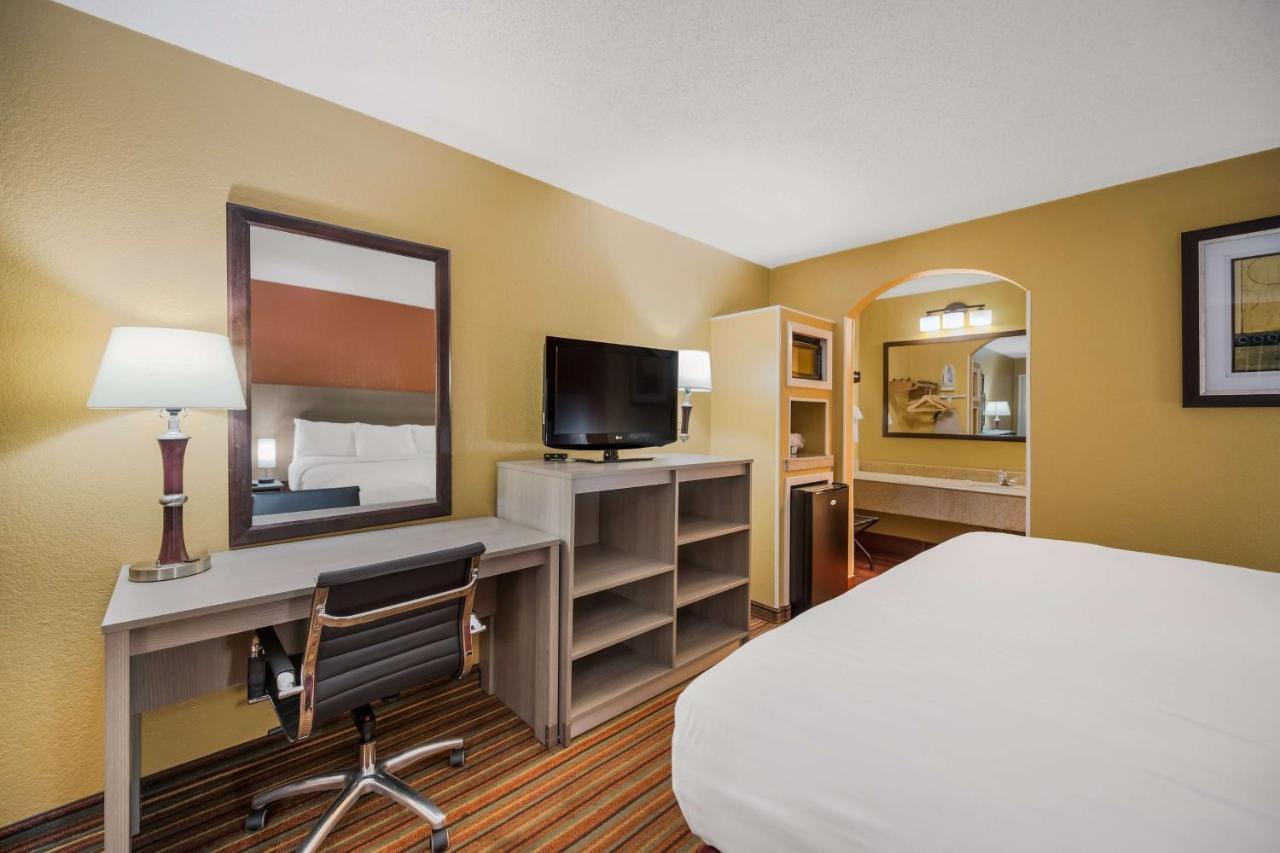 Surestay Hotel By Best Western Mt Pleasant Mount Pleasant ภายนอก รูปภาพ